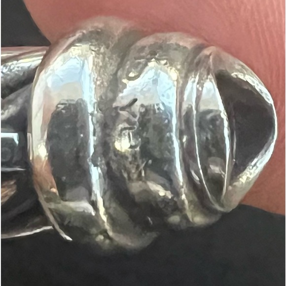 David Yurman 10mm Cable Bracelet with 3 sections. RETIRED AND RARE find! 🤍 💛 - Picture 10 of 15